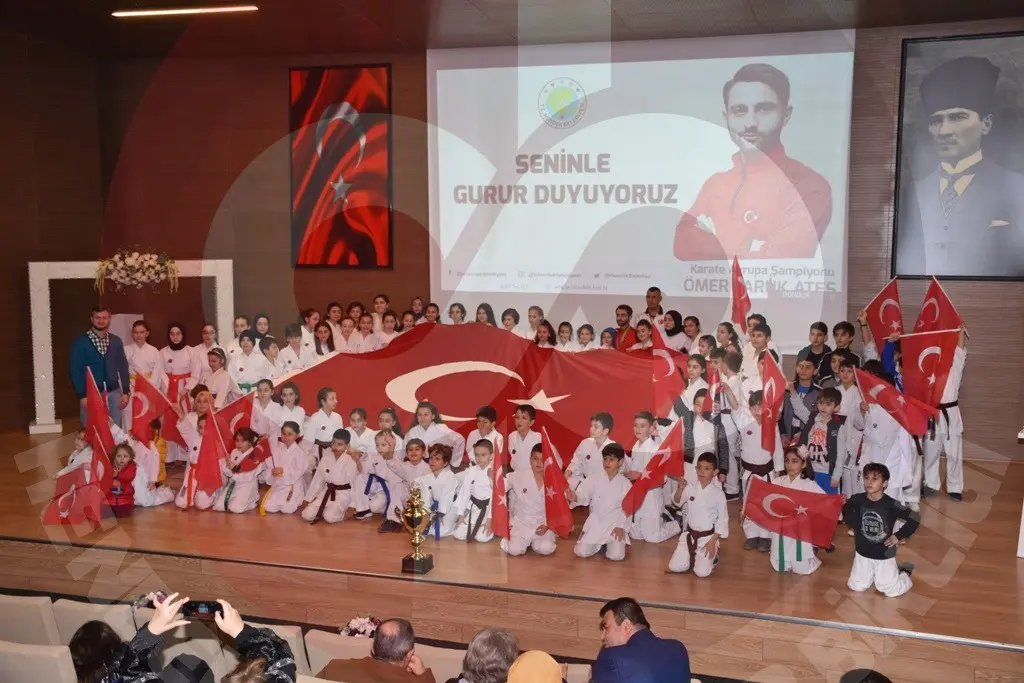 Haber: Ömer Faruk Seninle Gurur Duyuyoruz - Öne Çıkan