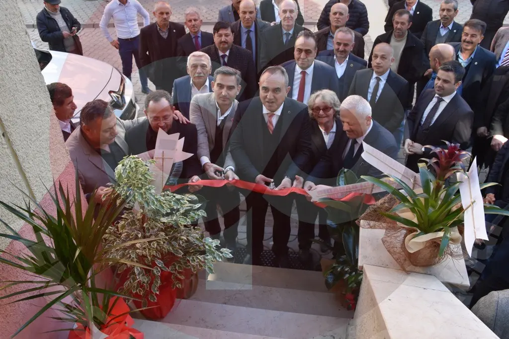 Haber: Muhtarlar Derneği Yeni Binasında - Öne Çıkan