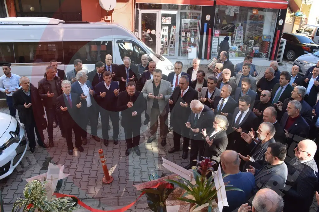 Haber: Muhtarlar Derneği Yeni Binasında - Galeri-8