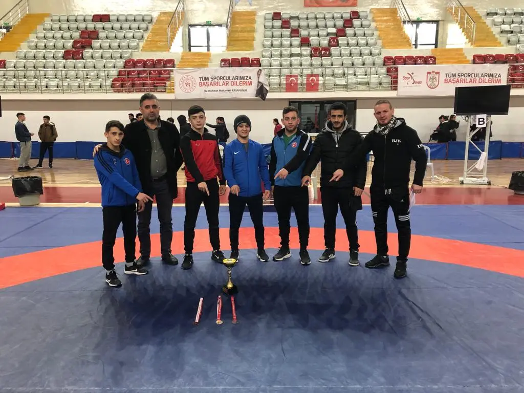 Haber: Osmangazi Mesleki Ve Teknik Anadolu Lisesi Türkiye 2.si Oldu - Öne Çıkan