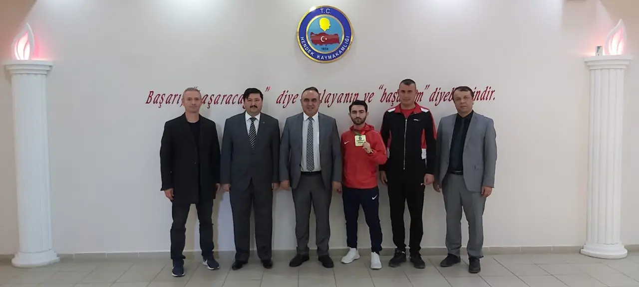 Haber: Şampiyon Kaymakam Acır’ı Ziyaret Etti - Öne Çıkan
