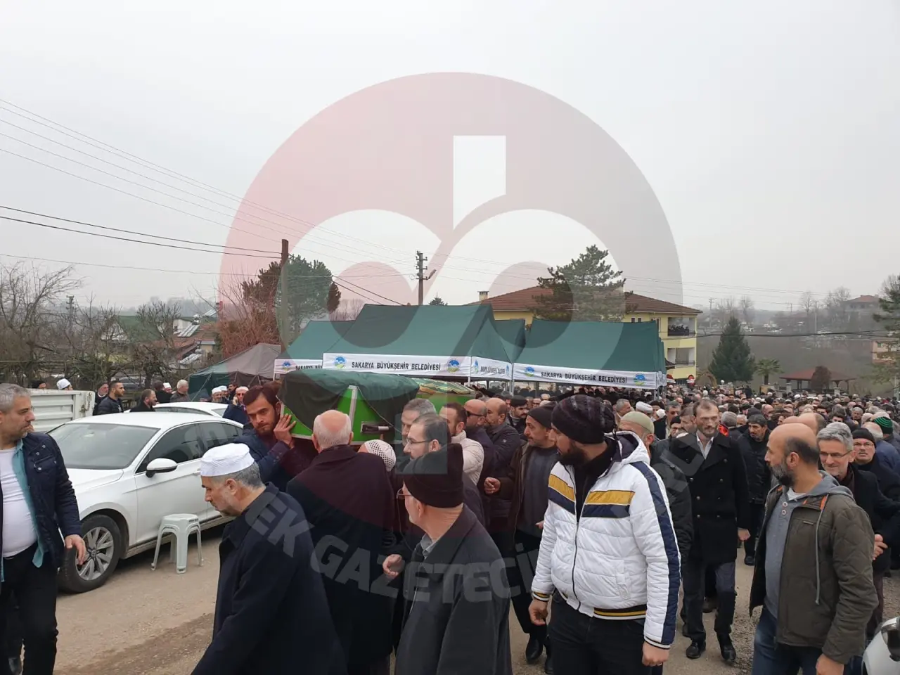 Haber: Cevherli, Annesinin cenaze namazını kıldırdı - Galeri-5