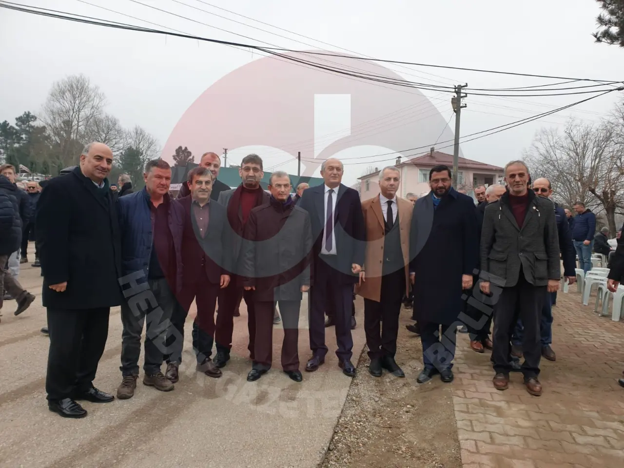 Haber: Cevherli, Annesinin cenaze namazını kıldırdı - Galeri-4