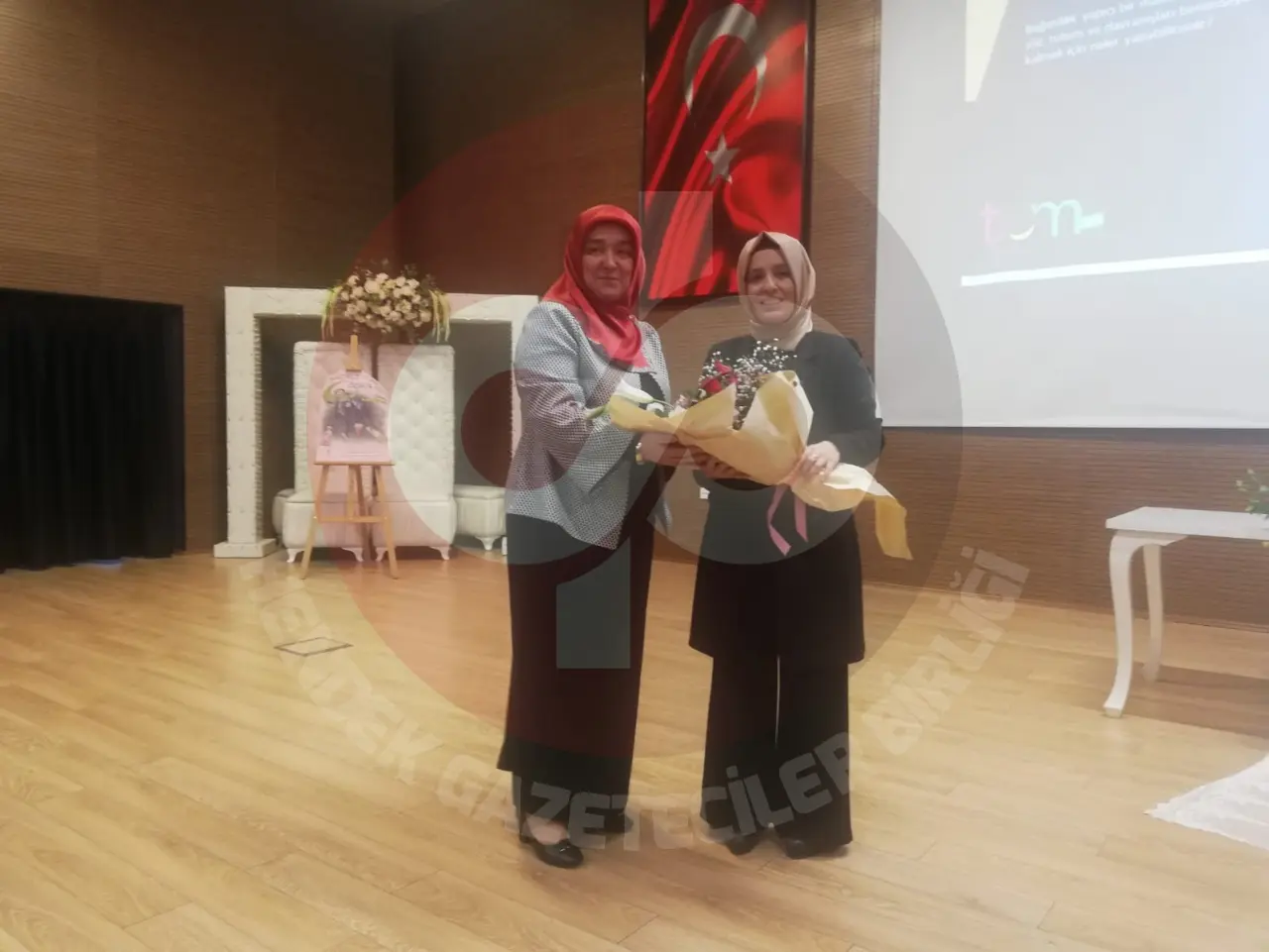 Haber: MADDE BAĞIMLILIĞI KONFERANSINA YOĞUN İLGİ - Galeri-3
