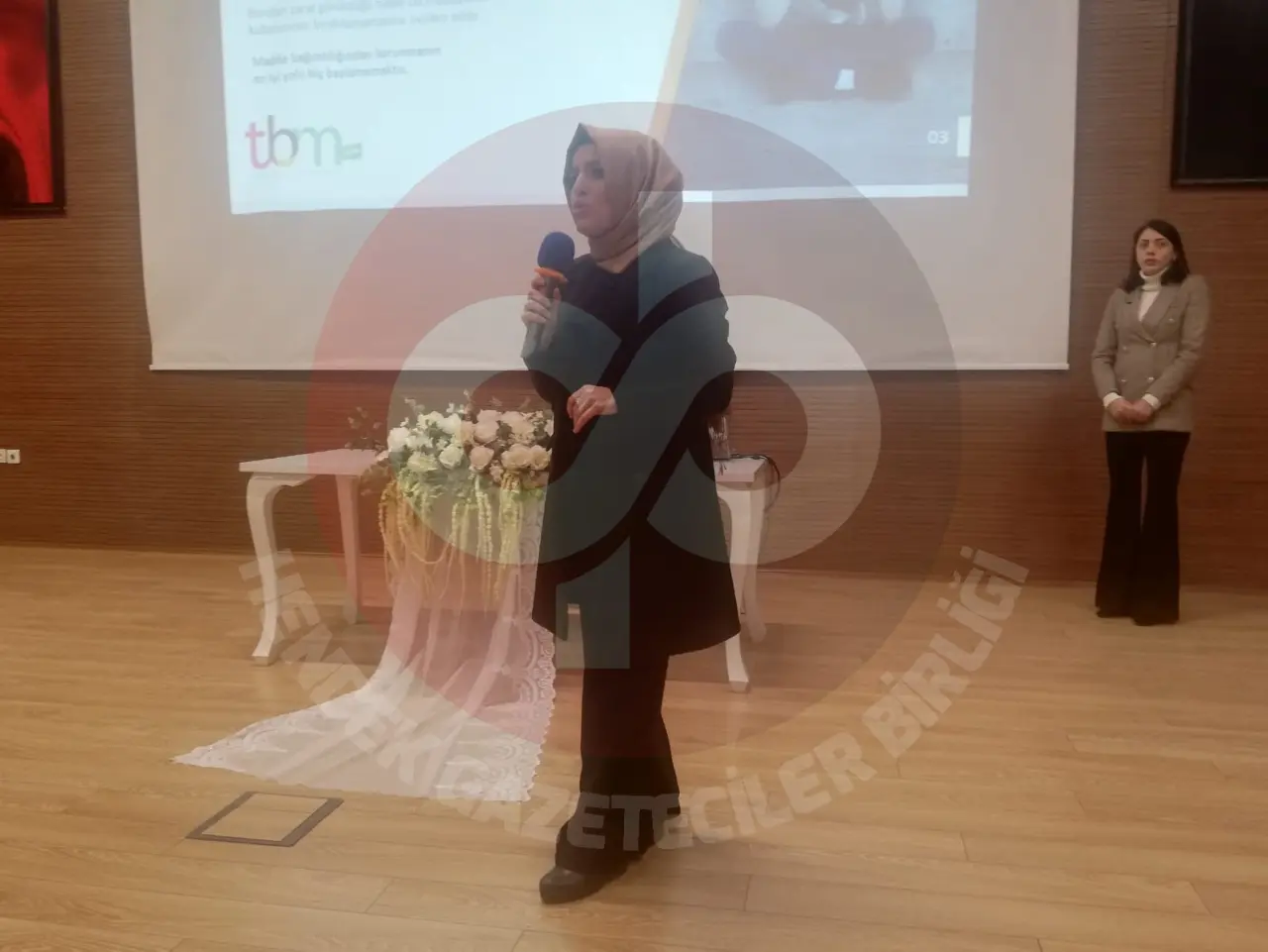Haber: MADDE BAĞIMLILIĞI KONFERANSINA YOĞUN İLGİ - Galeri-1