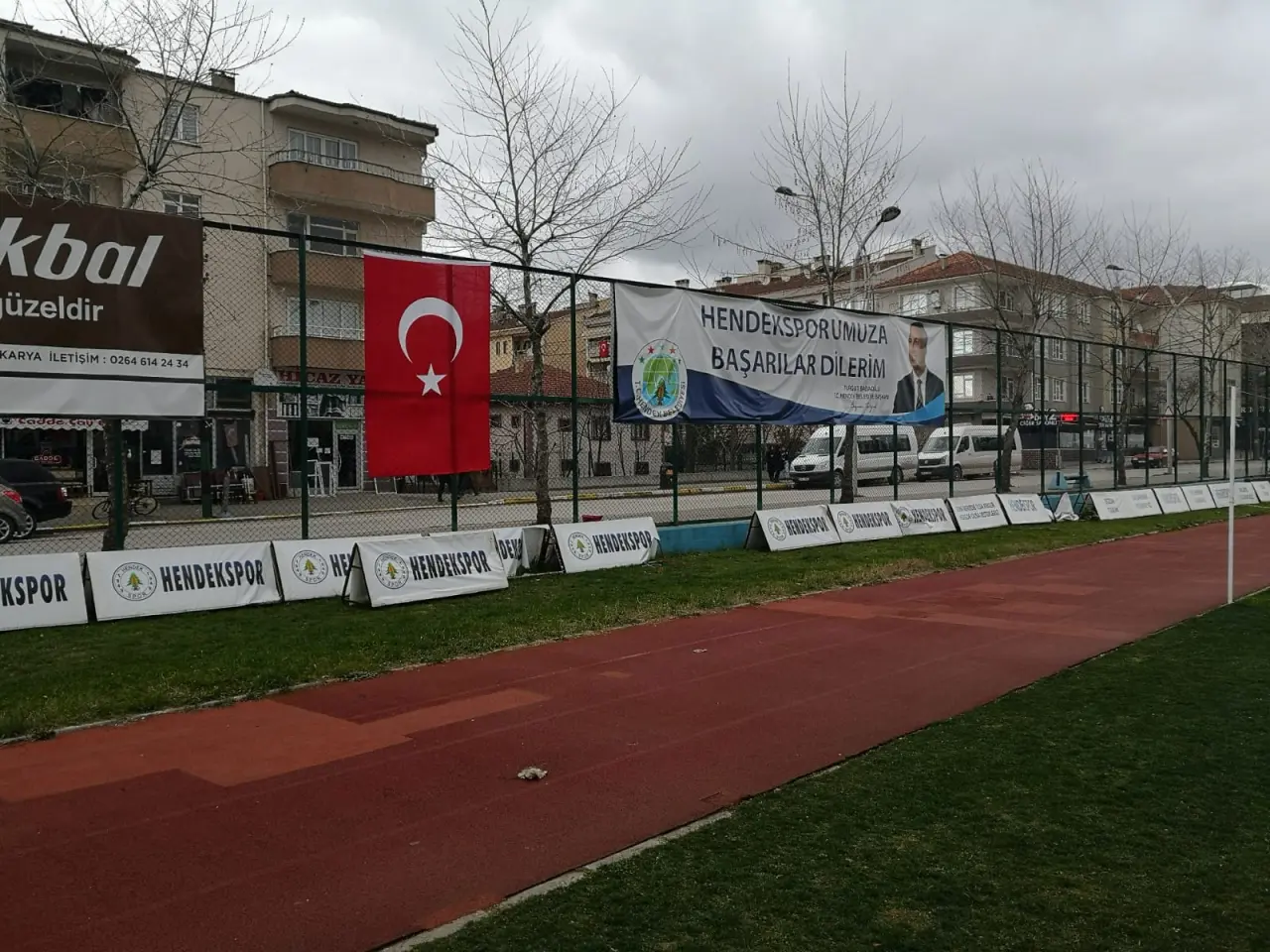 Haber: Atatürk Stadı Bayraklarla Donatıldı - Galeri-2