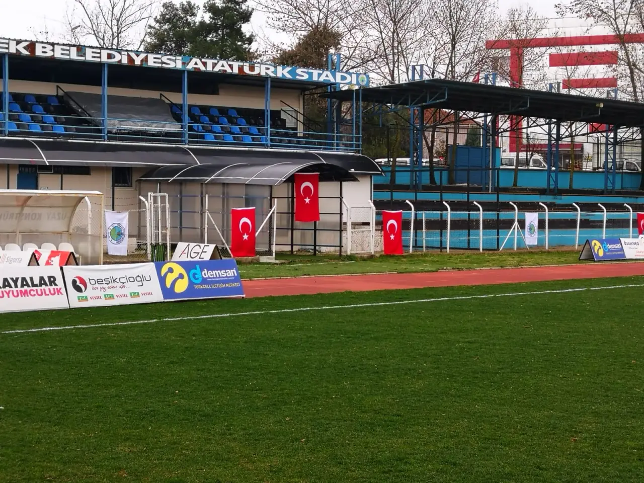 Haber: Atatürk Stadı Bayraklarla Donatıldı - Galeri-3