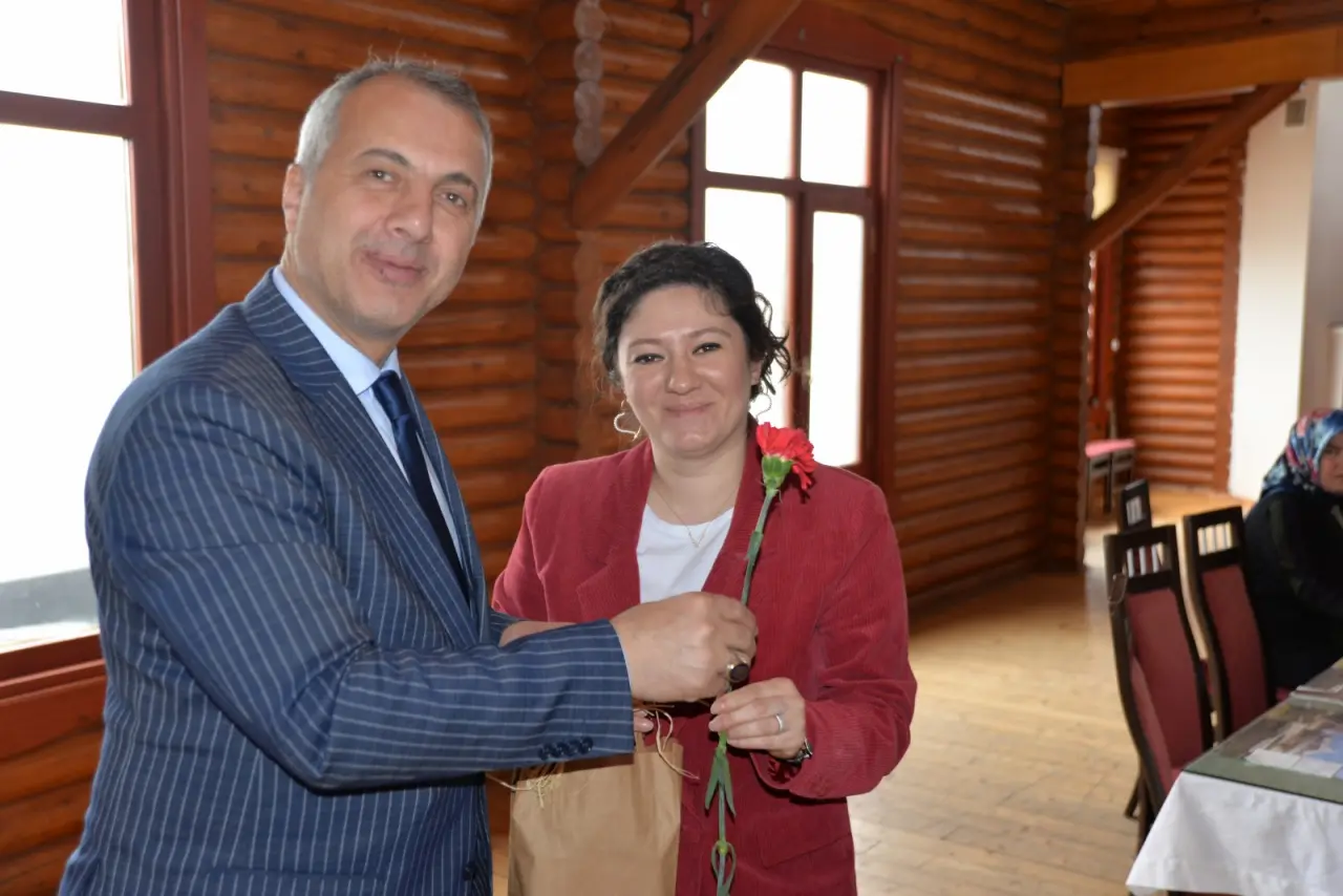 Haber: Başkan Babaoğlu Kadın Personelleri Unutmadı - Galeri-4