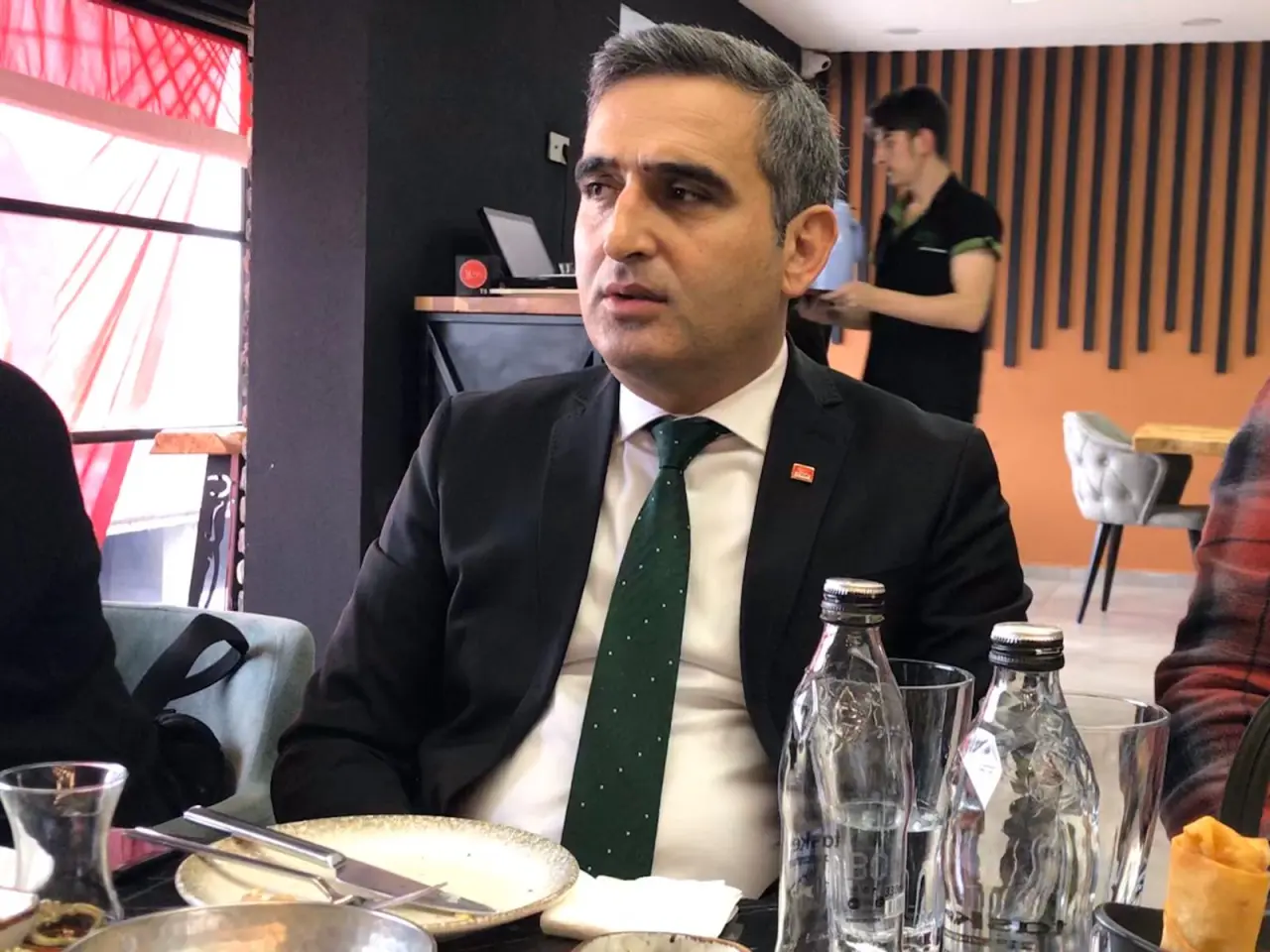 Haber: CHP İlçe Başkanı Bayraktar Hendek Basını ile Buluştu - Galeri-1