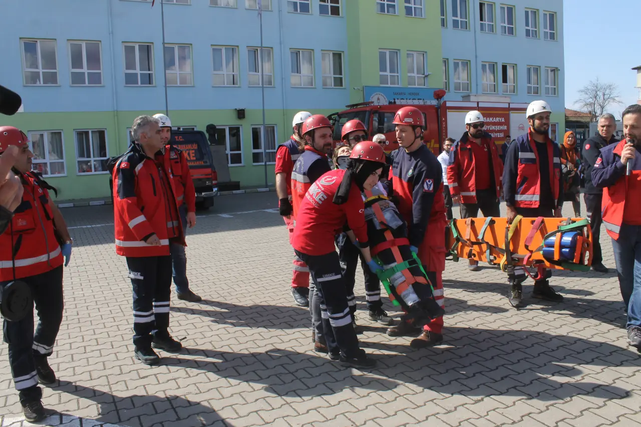 Haber: NOKSEL İLKOKULU’NDA YANGIN TATBİKATI - Galeri-1