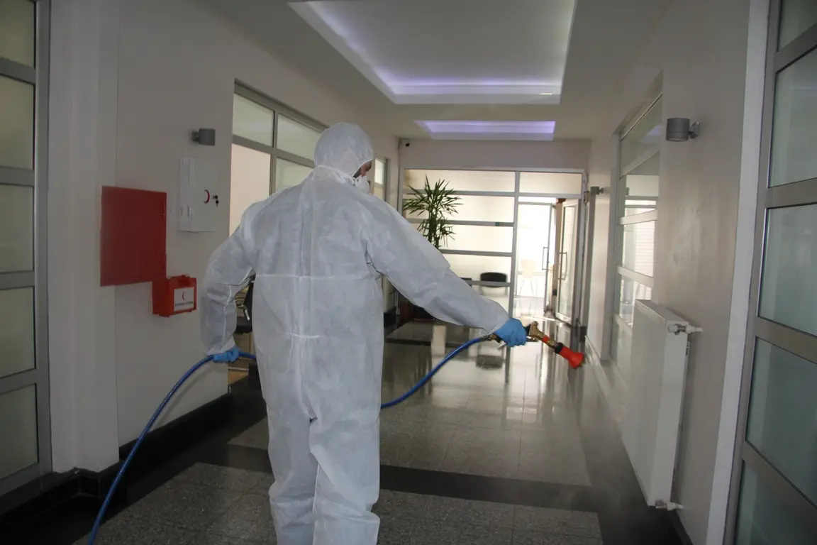 Haber: Hendek’te Korona virüse karşı dezenfektan harekatı - Galeri-2