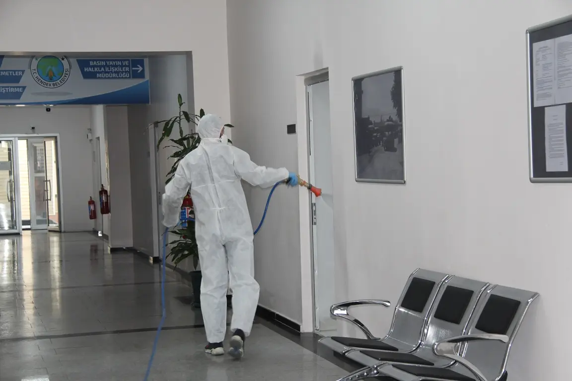 Haber: Hendek’te Korona virüse karşı dezenfektan harekatı - Galeri-1