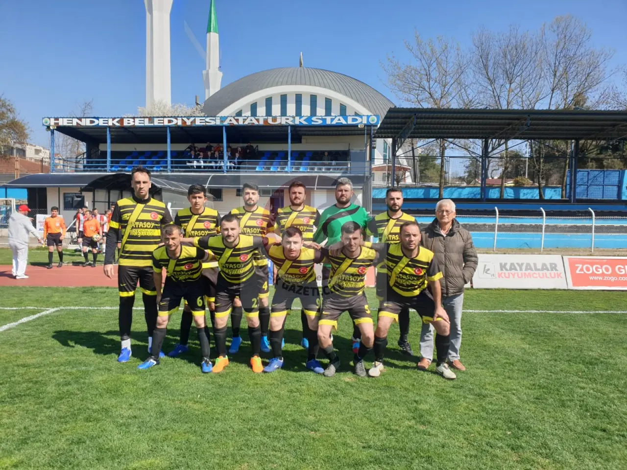 Haber: Şampiyon Yenimahallespor Farklı Kazandı - Galeri-5