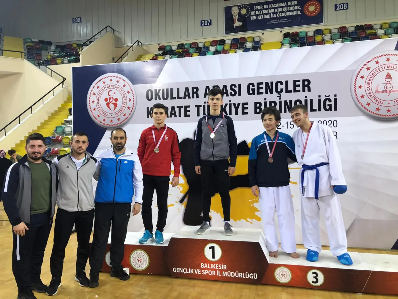 Haber: Hendekli Karatecilerden Dört Madalya - Galeri-4