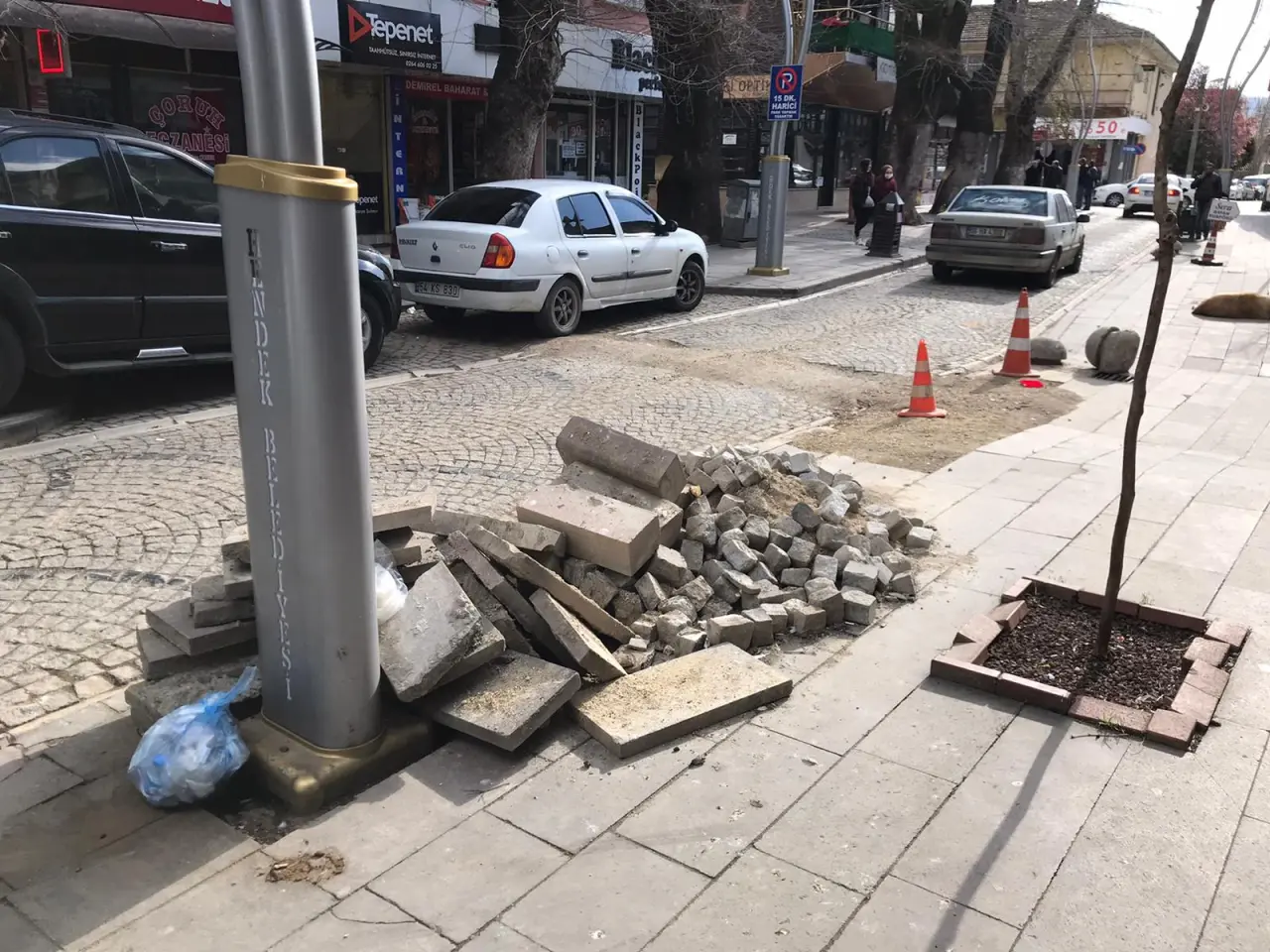 Haber: Cadde Esnafı Yetkililere Seslendi - Öne Çıkan
