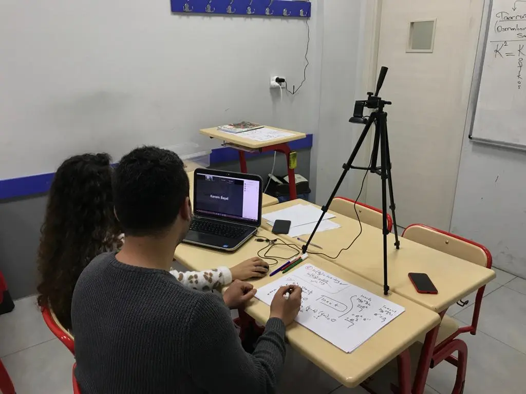 Haber: Çözüm Canlı Online Derslere Başladı - Galeri-2