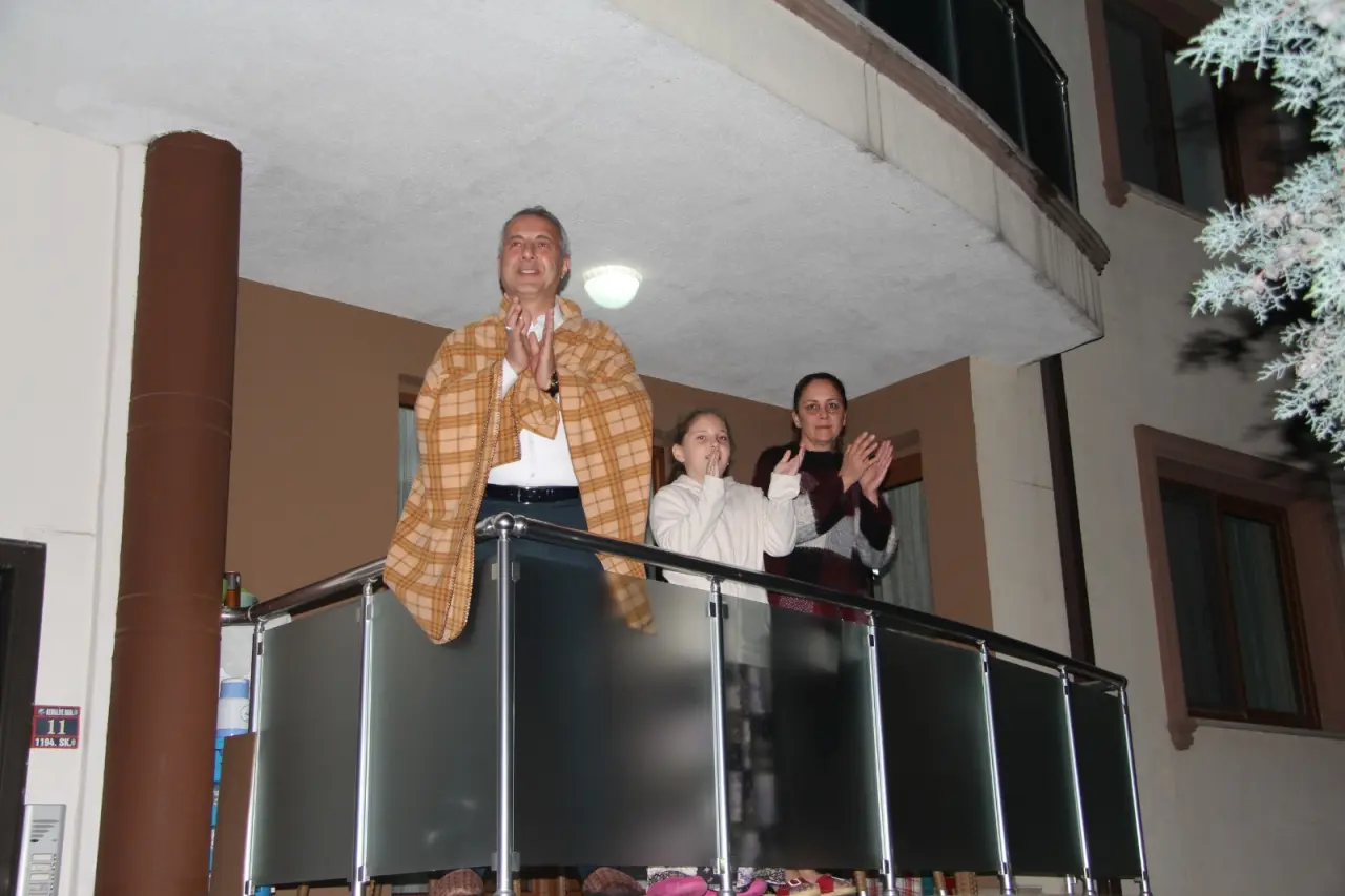 Haber: Babaoğlu'ndan Kamu Çalışanlarına Alkış - Öne Çıkan