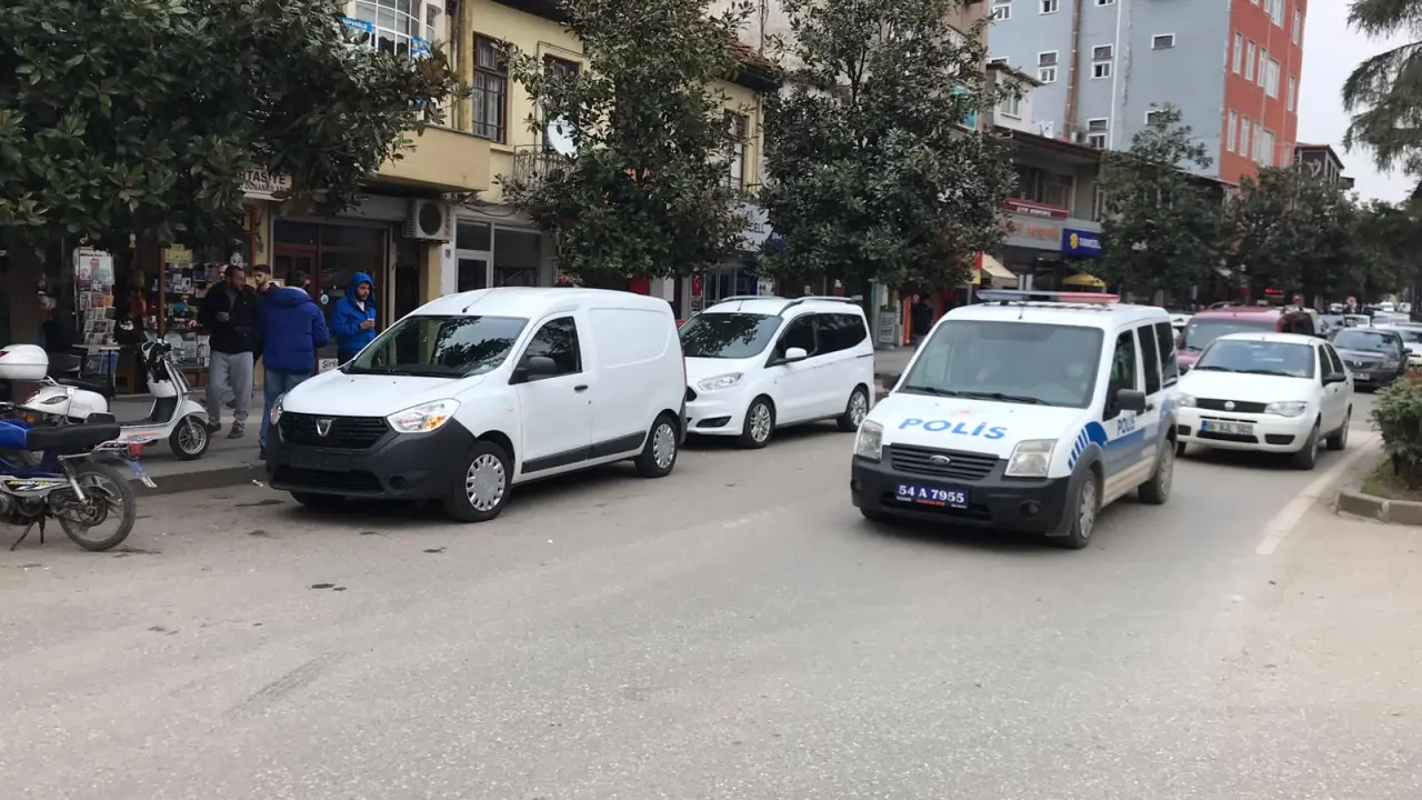 Haber: Hendek Polisi Vatandaşları Uyardı - Öne Çıkan