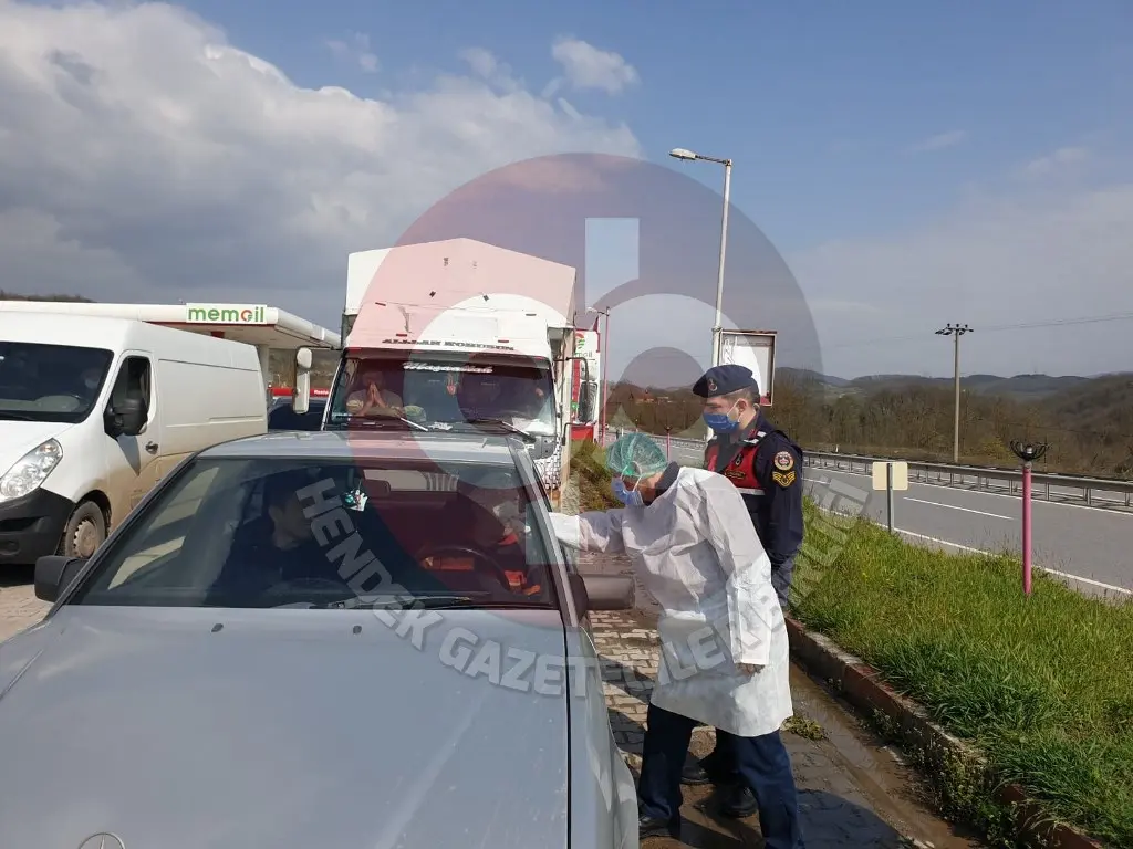 Haber: Hendek’te kontrollerde taviz yok! Herkesin ateşi ölçülüyor... - Galeri-2
