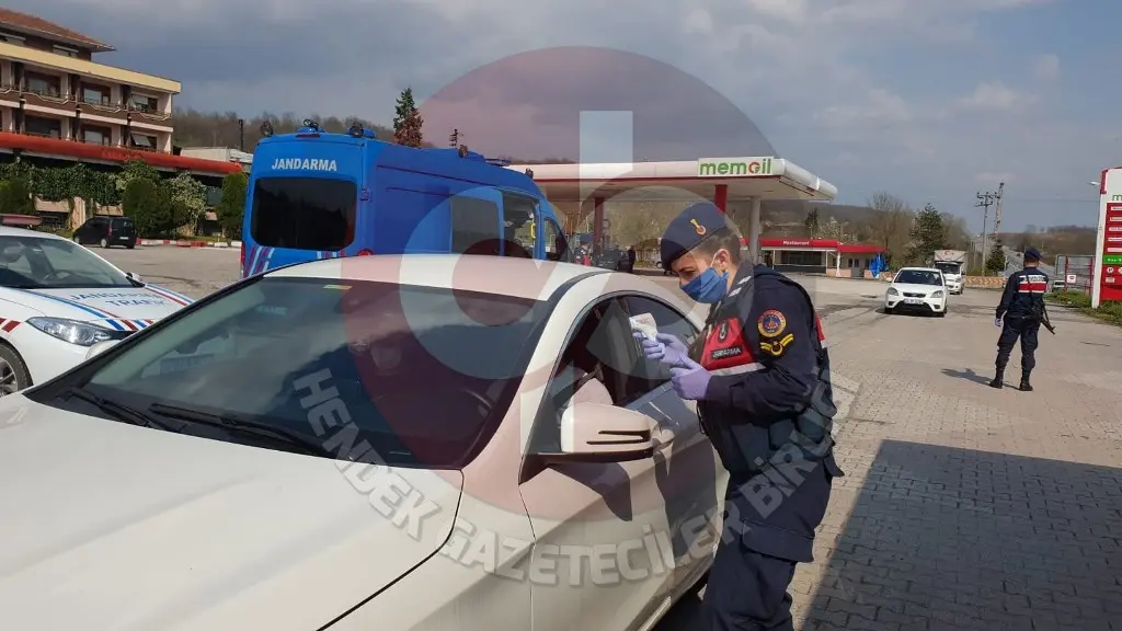 Haber: Hendek’te kontrollerde taviz yok! Herkesin ateşi ölçülüyor... - Galeri-3