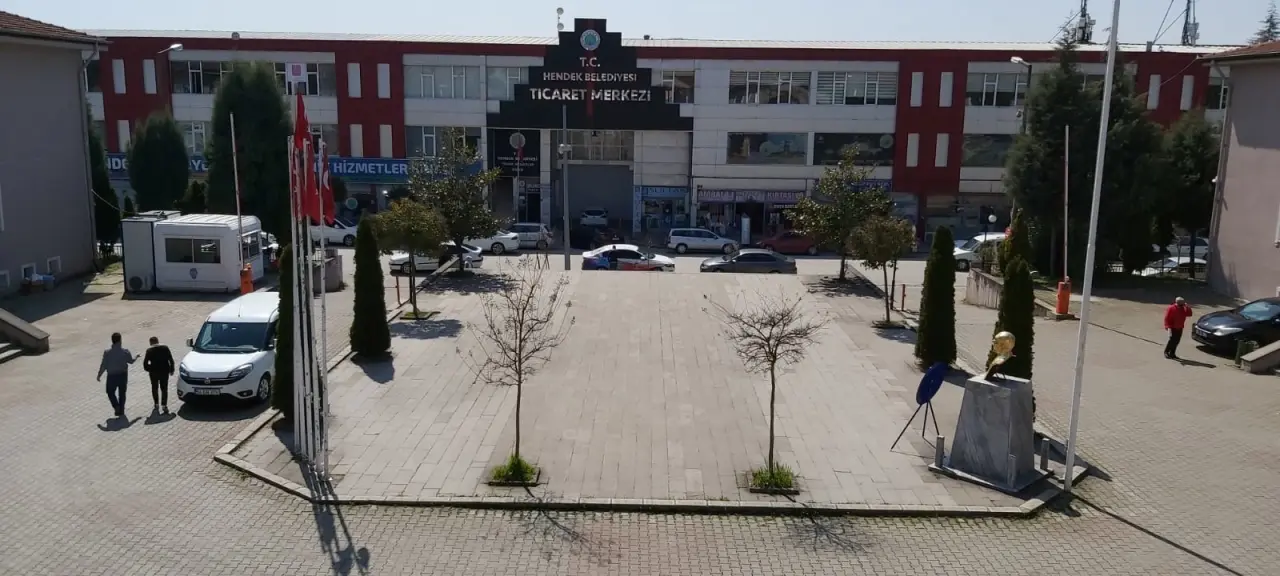 Haber: Kaymakamlık Alanı Tören Alanı Olsun Önerisi - Öne Çıkan
