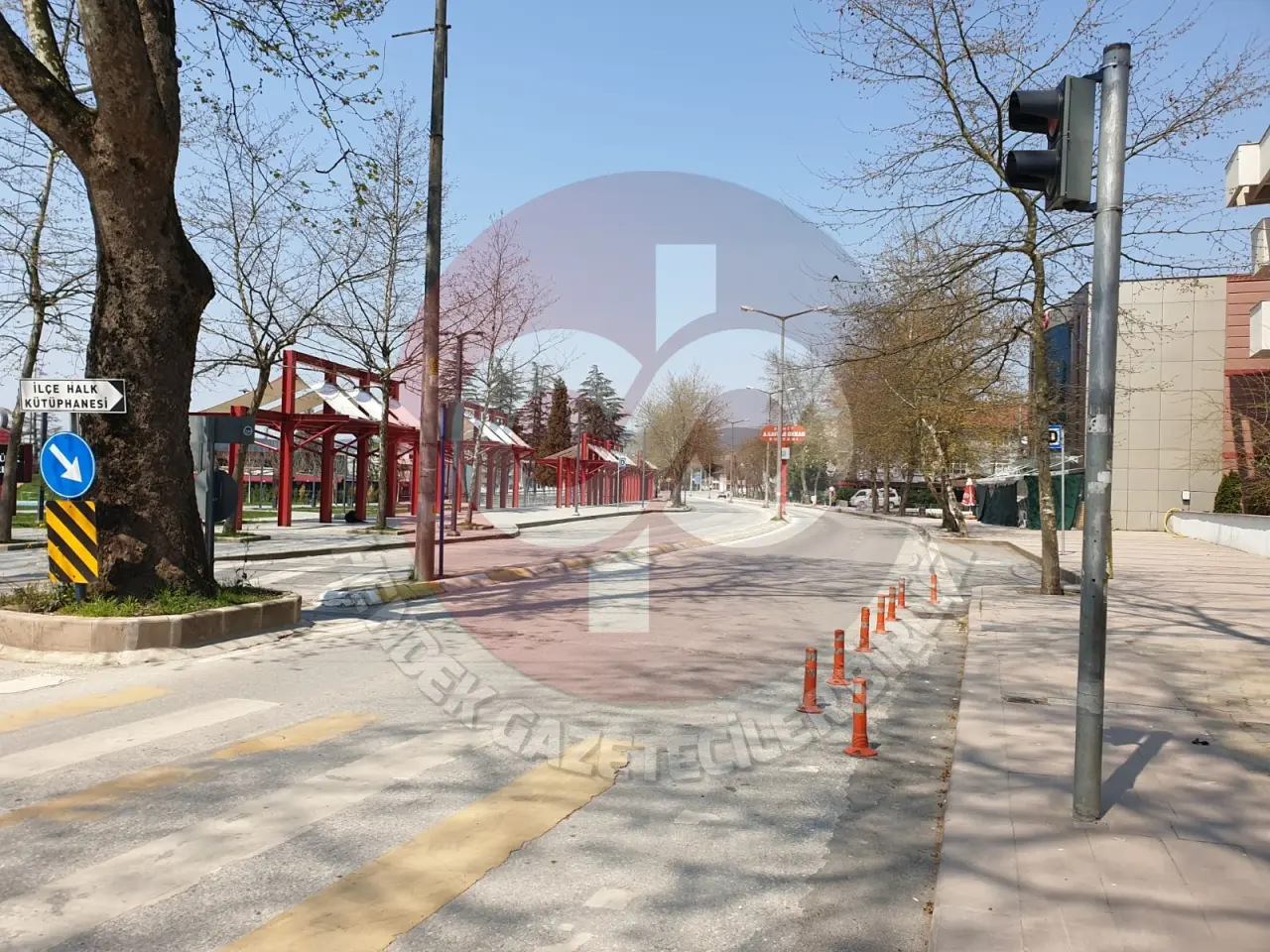 Haber: Hendek'te Cadde Ve Sokaklarda Sessizlik Hakim - Galeri-3