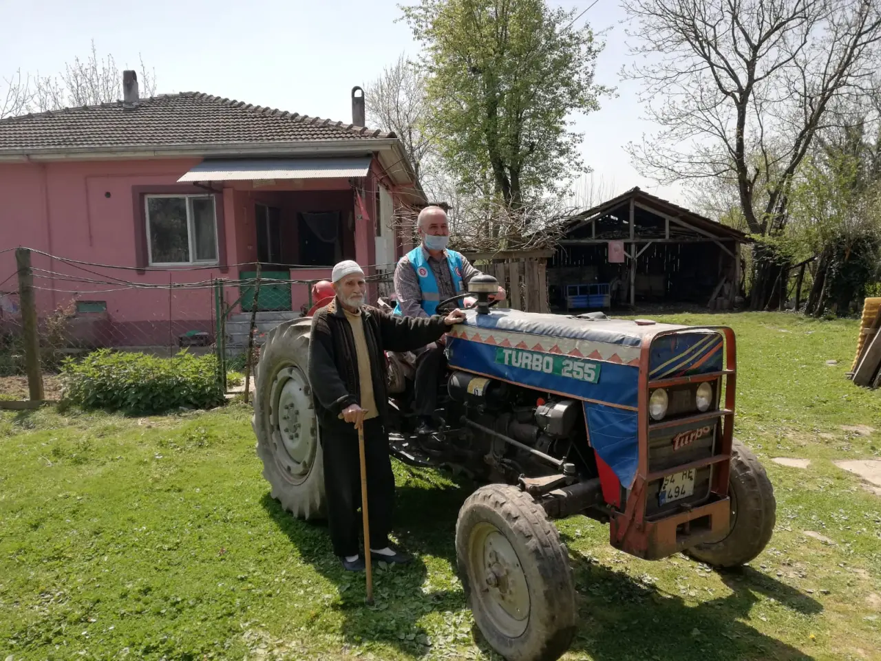Haber: Din Görevlileri Tarla Sürdü, bahçe Temizledi - Galeri-2