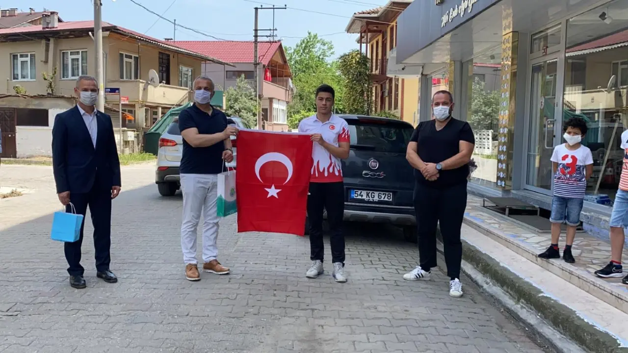 Haber: GURURLA VE ONURLA 101. YIL - Öne Çıkan