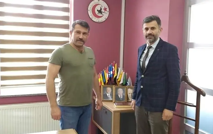 Haber: Hendek Ülkü Ocakları Başkanından Martin’e Hayırlı Olsun Ziyareti - Öne Çıkan