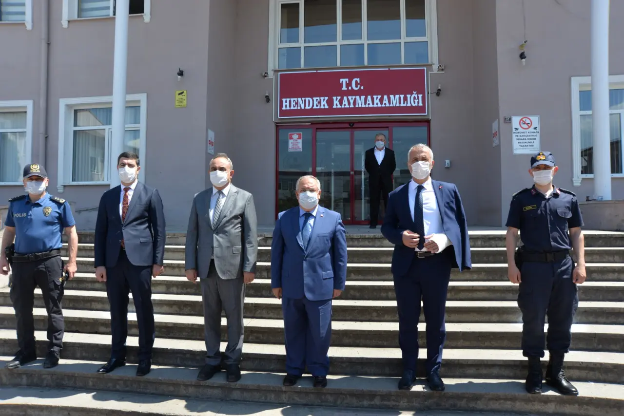 Haber: VALİ NAYİR HENDEK’E VEDA ETTİ - Galeri-1