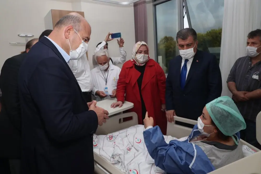 Haber: Bakanlar Yaralıları Ziyaret Ettiler - Öne Çıkan
