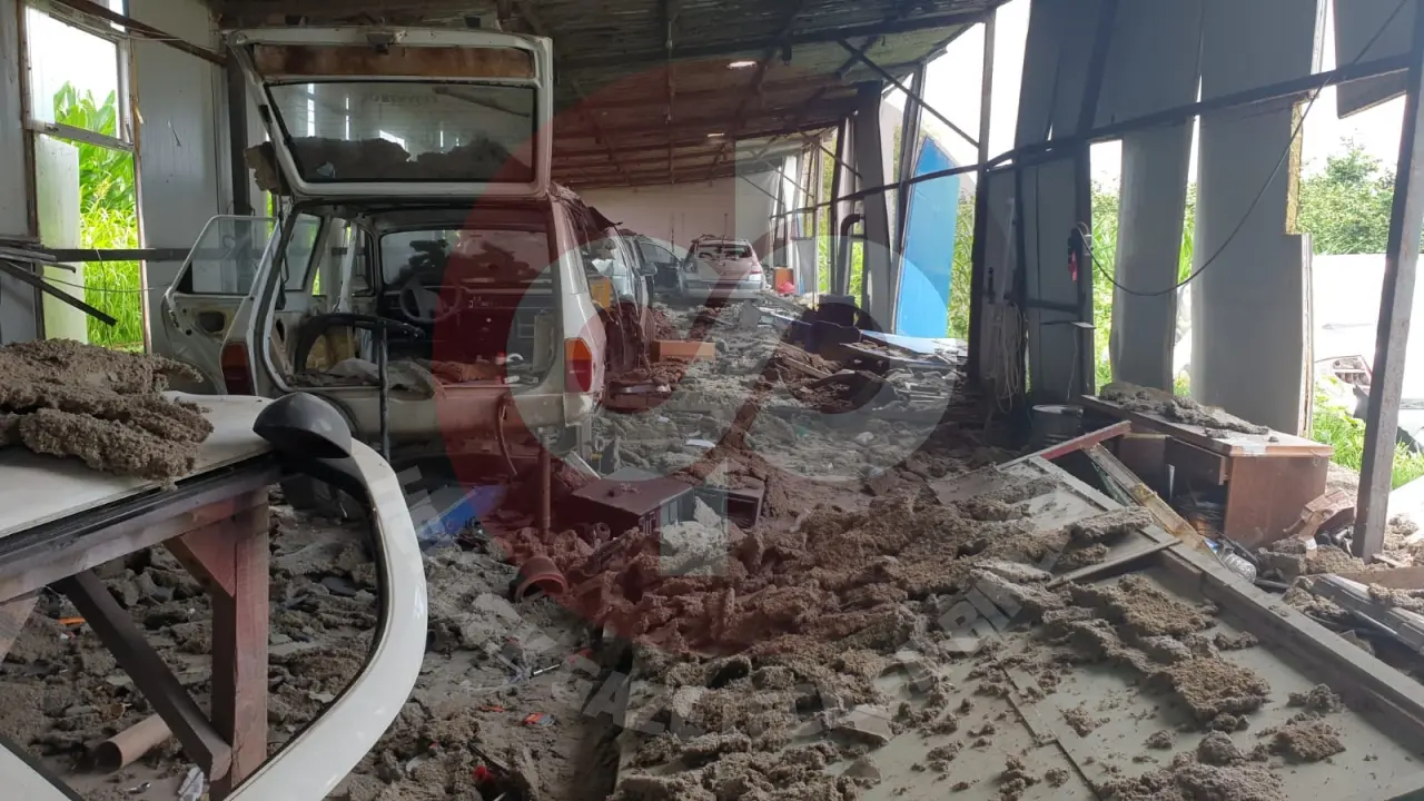 Haber: Patlamada Çevre Mahalleler de de hasar oluştu - Galeri-1