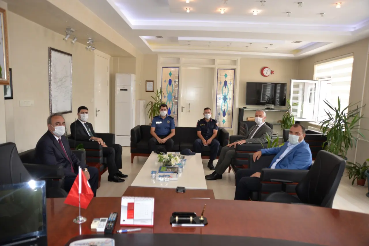 Haber: Vali Hendek’te İncelemelerde Bulundu - Galeri-1