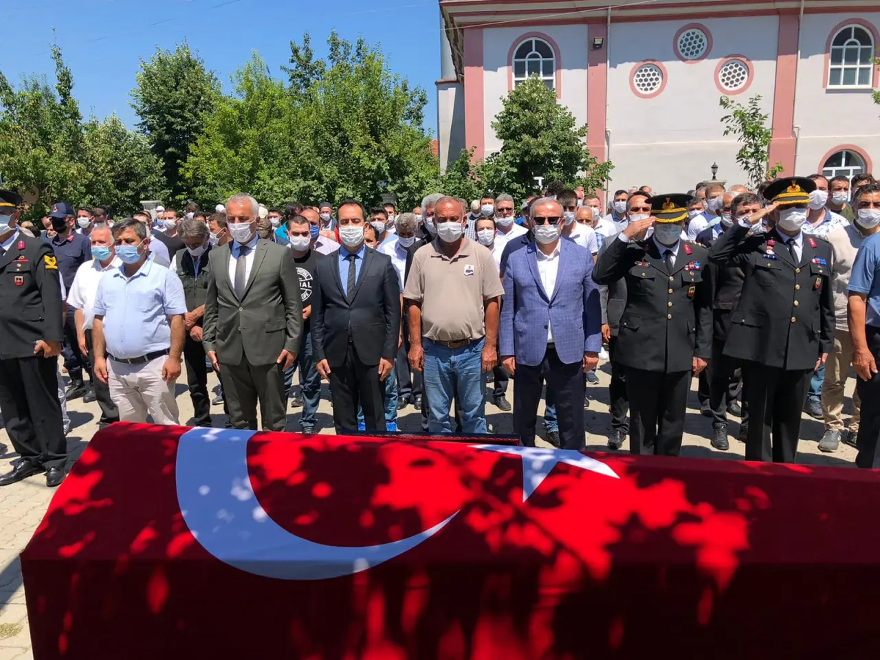 Haber: Uzman Onbaşı Dualarla Son Yolculuğuna Uğurlandı - Galeri-1