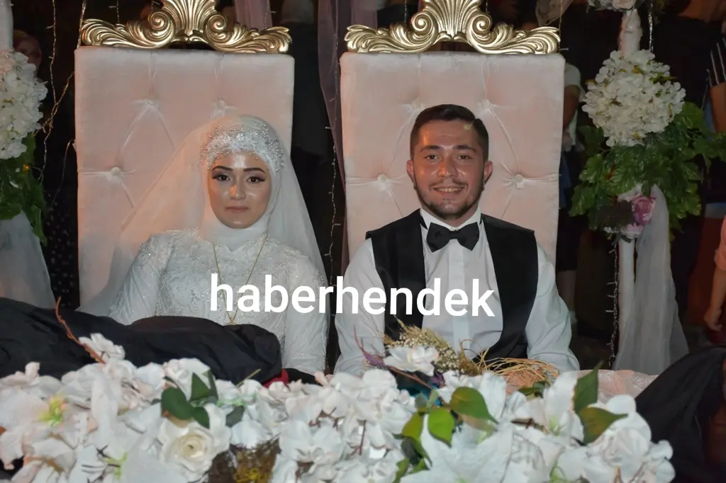 Haber: Medine ile Suat Mutluluğa Yelken Açtılar - Öne Çıkan