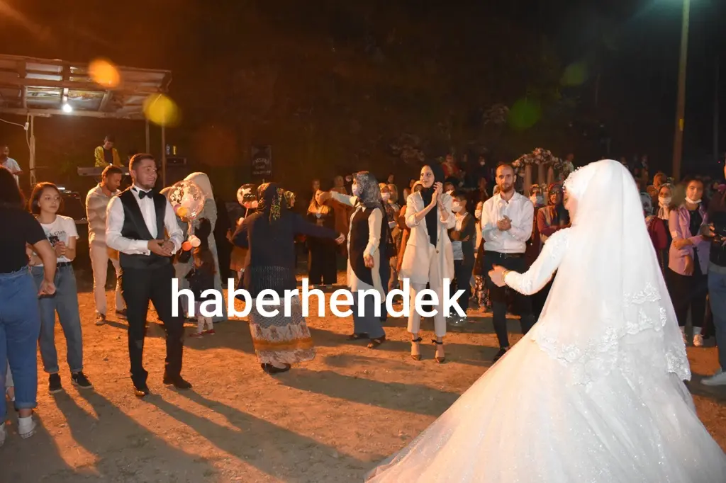 Haber: Medine ile Suat Mutluluğa Yelken Açtılar - Galeri-1