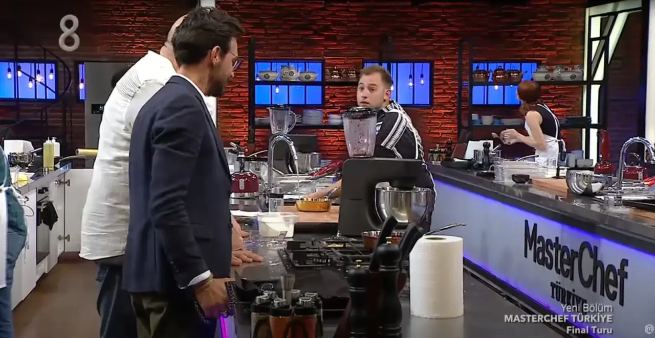 Haber: Hendekli Berker MasterChef'e veda etti - Öne Çıkan