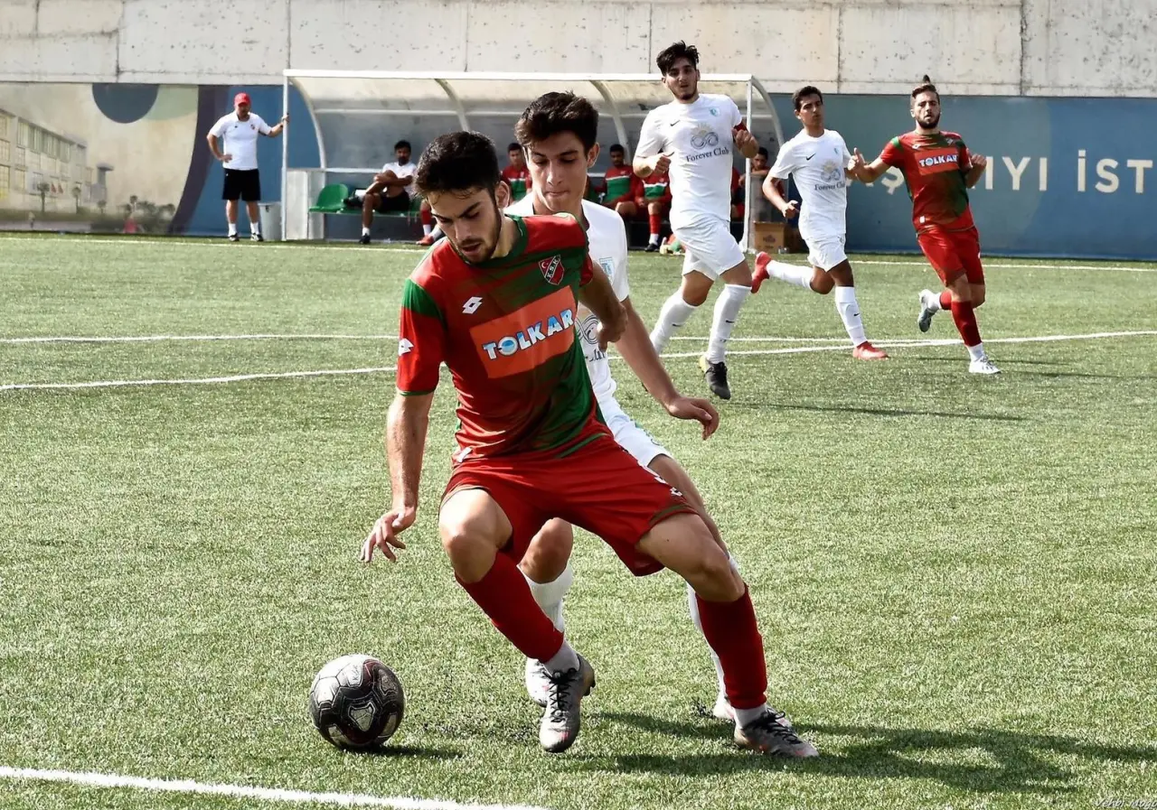 Haber: Hendekli Futbolcu Berat'ın Yıldızı Parlıyor - Öne Çıkan