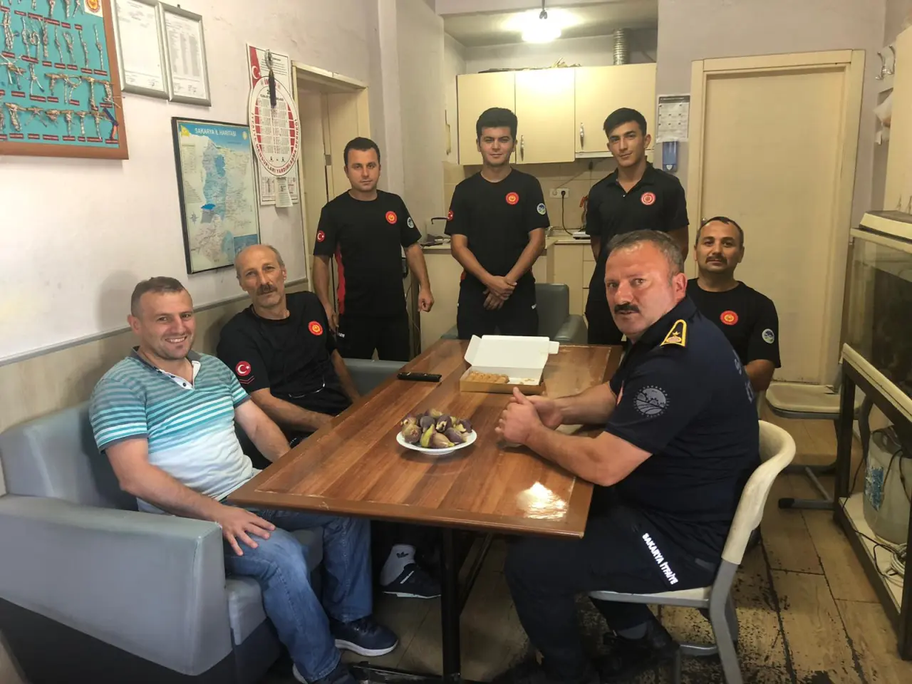 Haber: İtfaiye Ekiplerine Teşekkür'e Gitti - Galeri-1