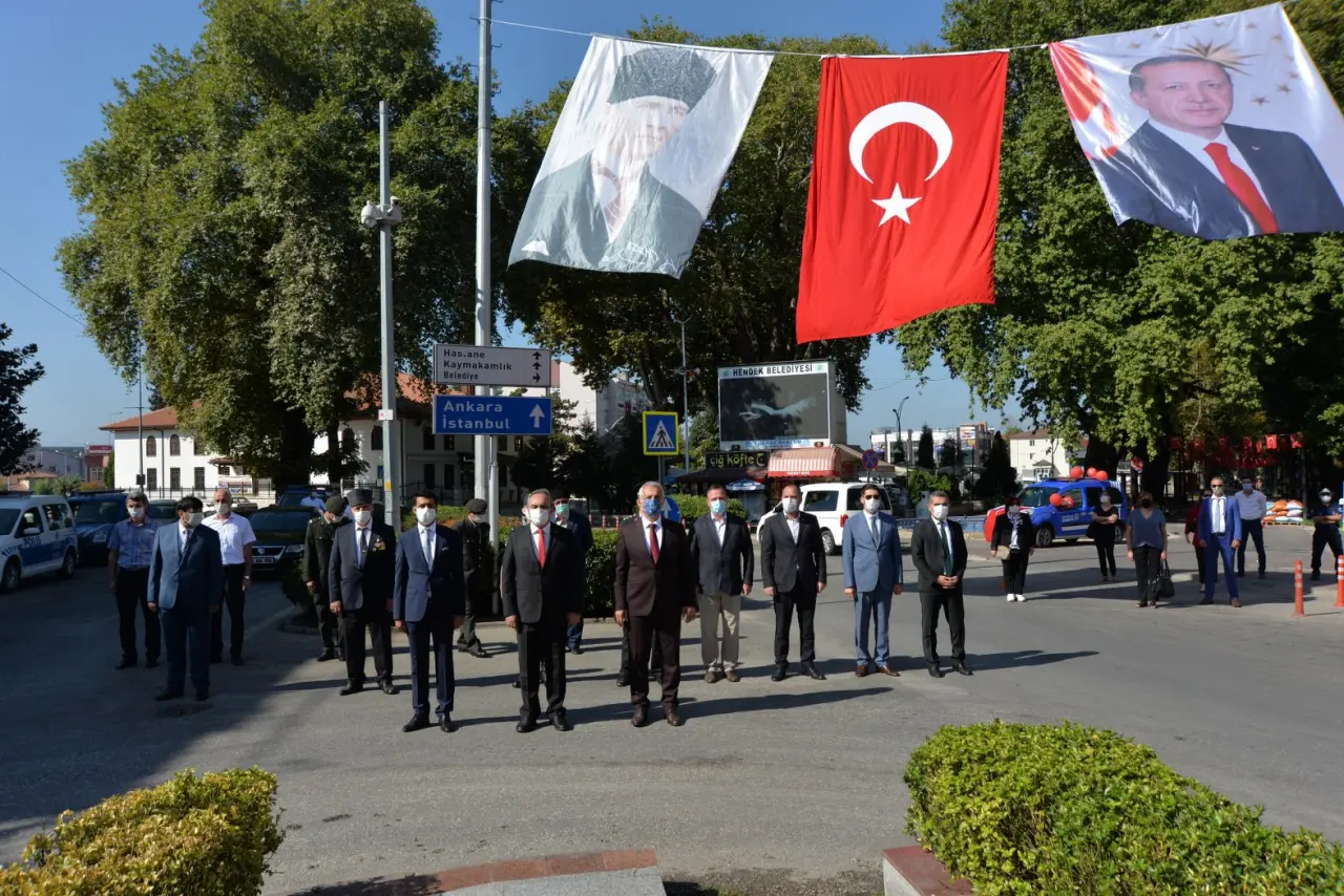 Haber: HENDEK’TE ZAFER BAYRAMI TÖRENİ DÜZENLENDİ - Öne Çıkan