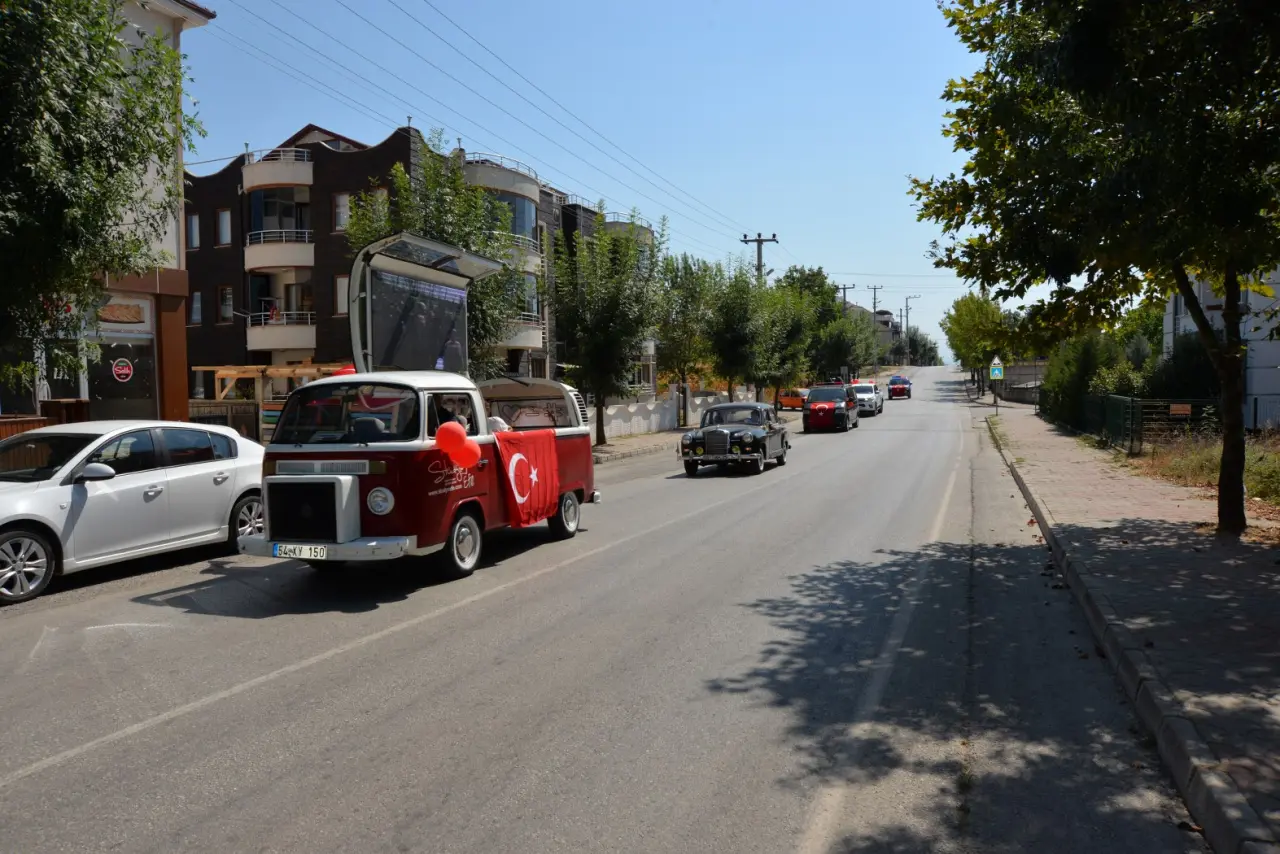 Haber: HENDEK SOKAKLARINDA ZAFER COŞKUSU - Galeri-2