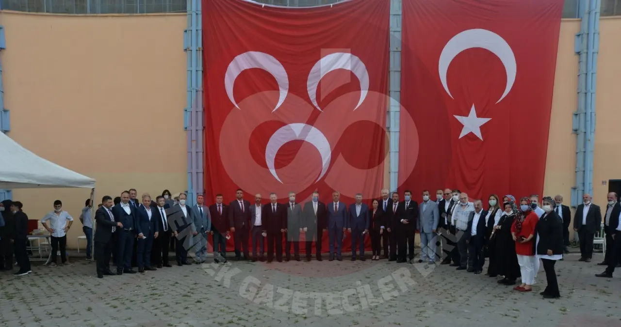 Haber: MHP Hendek'te İlçe Başkanı Namlı Güven Tazeledi - Galeri-14