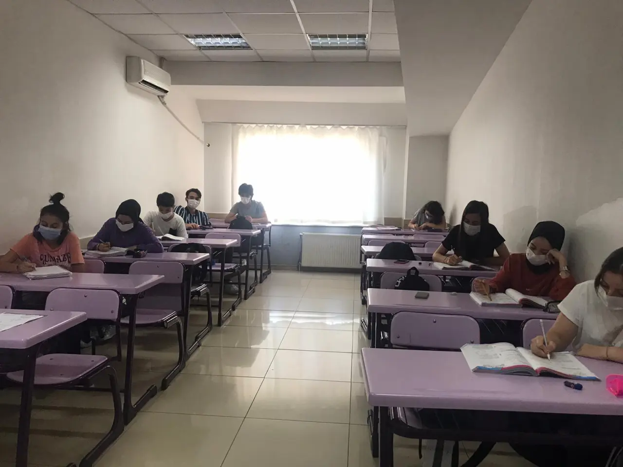 Haber: Sınav Eğitim Kurumlarında Eğitim Tam Gaz Devam - Galeri-1