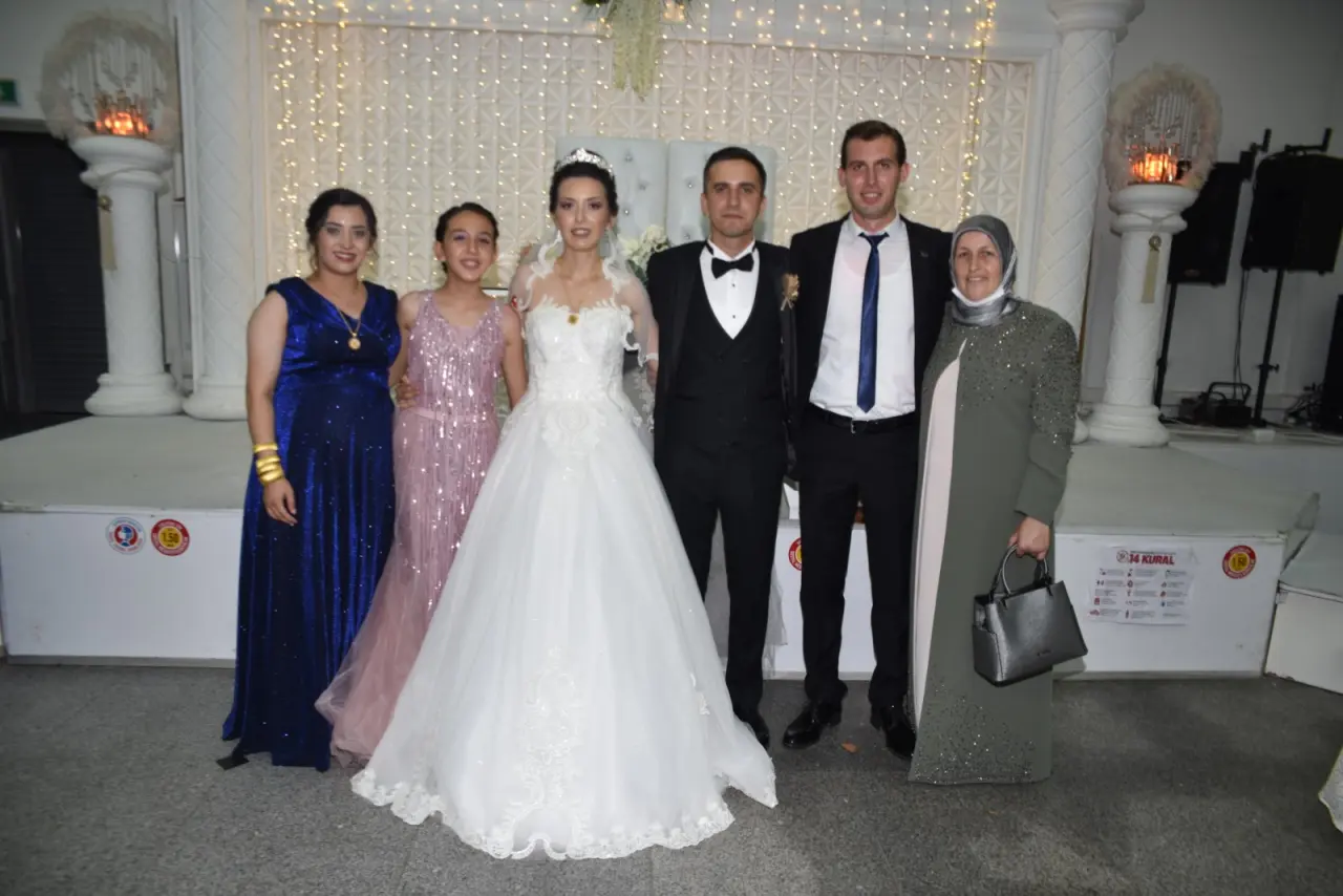 Haber: İlknur ile Kemal Erdi Muradına - Galeri-1