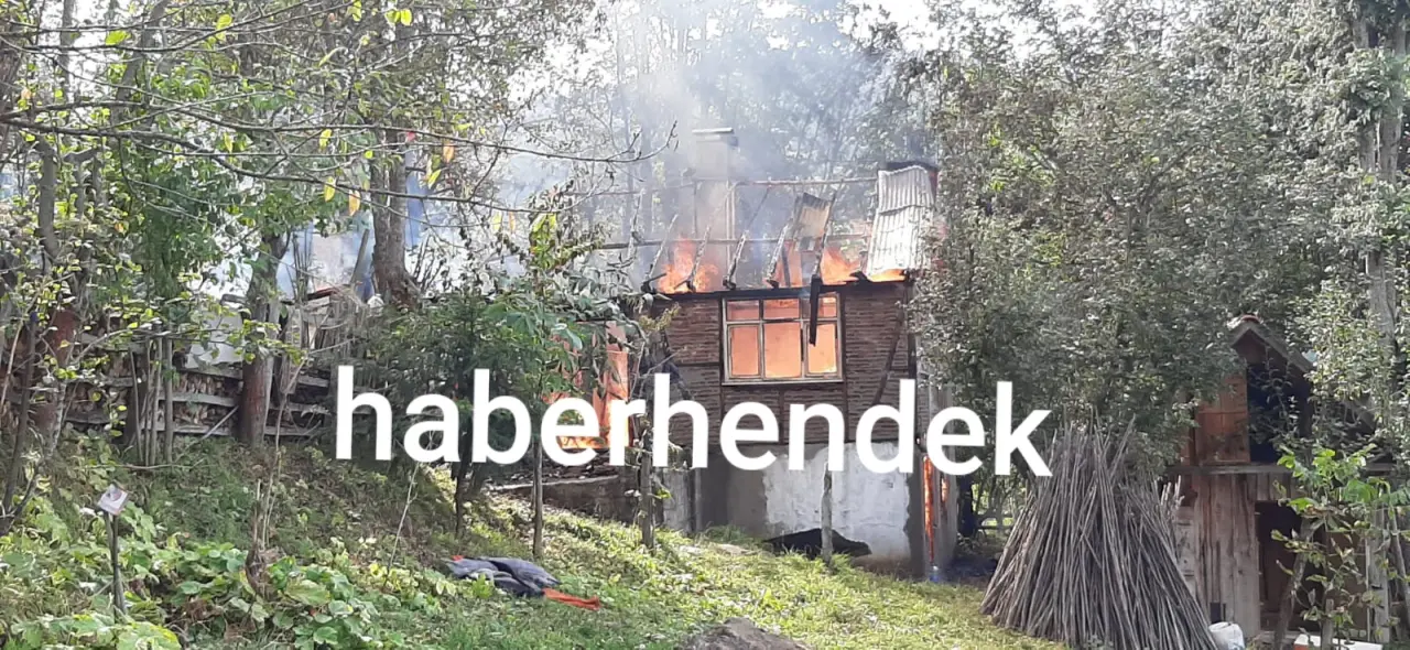 Haber: Ahşap Ev Tamamen Yandı - Öne Çıkan