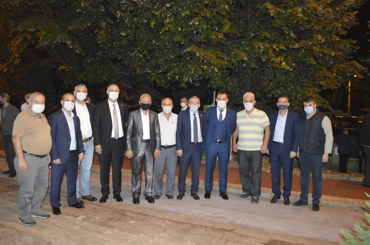 Haber: Siyaset ve Spor Camiası Bu Düğünde Buluştu - Galeri-3