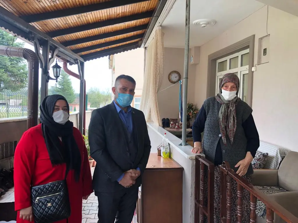 Haber: Hendek Ülkü Ocaklarından Şehit Ailelerine Ziyaret - Galeri-3