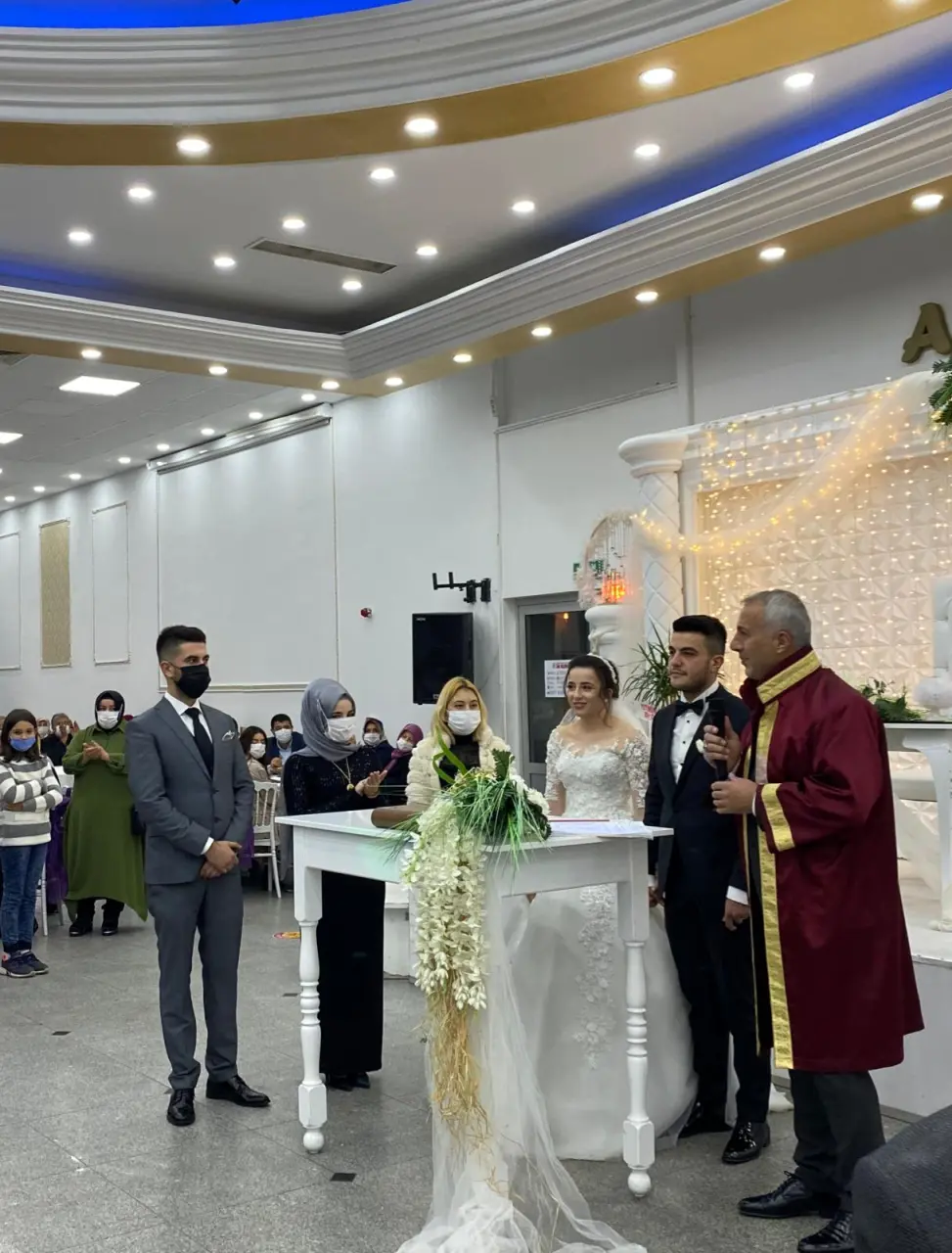 Haber: Sefa ile Şura Bir Ömür Mutluluğa Yelken Açtılar - Galeri-2