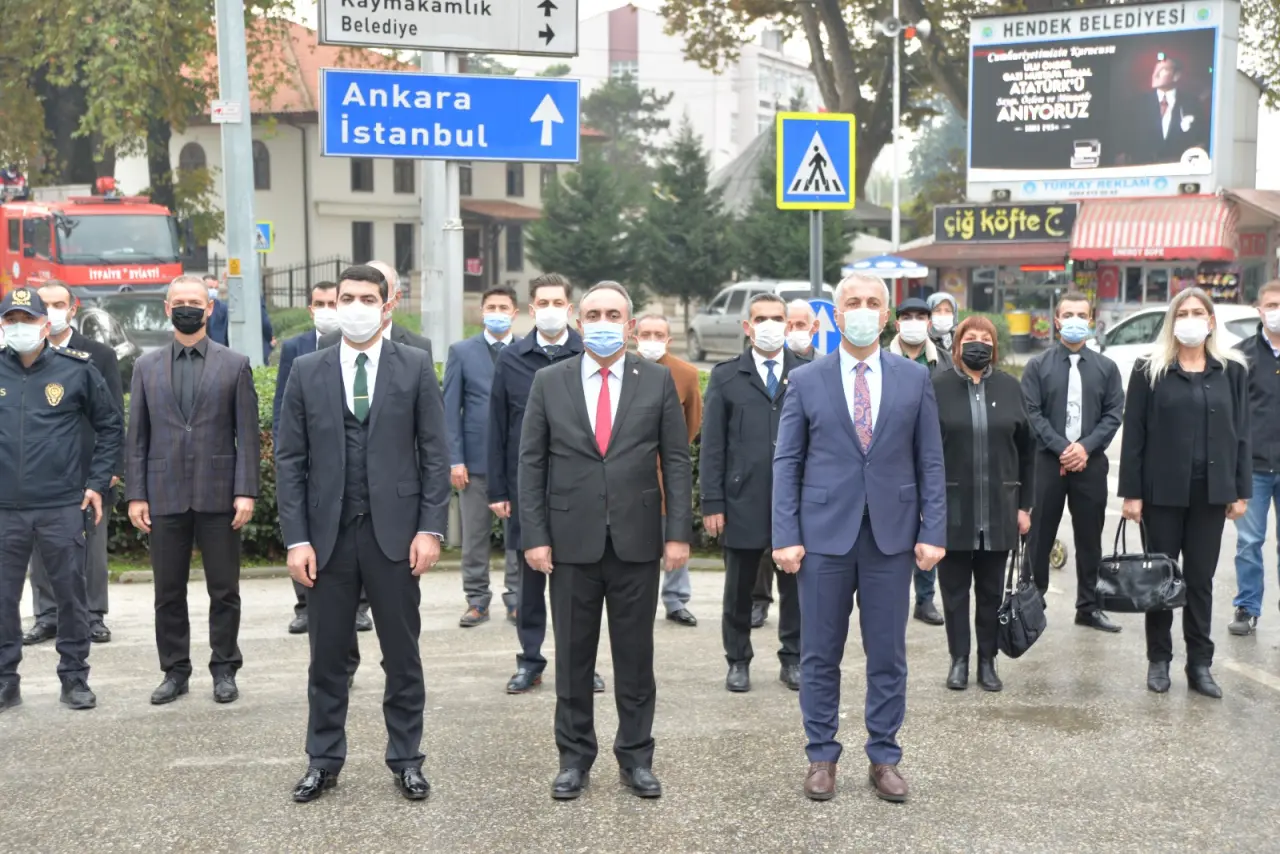 Haber: GAZİ MUSTAFA KEMAL ATATÜRK HENDEK’TE TÖRENLE ANILDI - Galeri-3