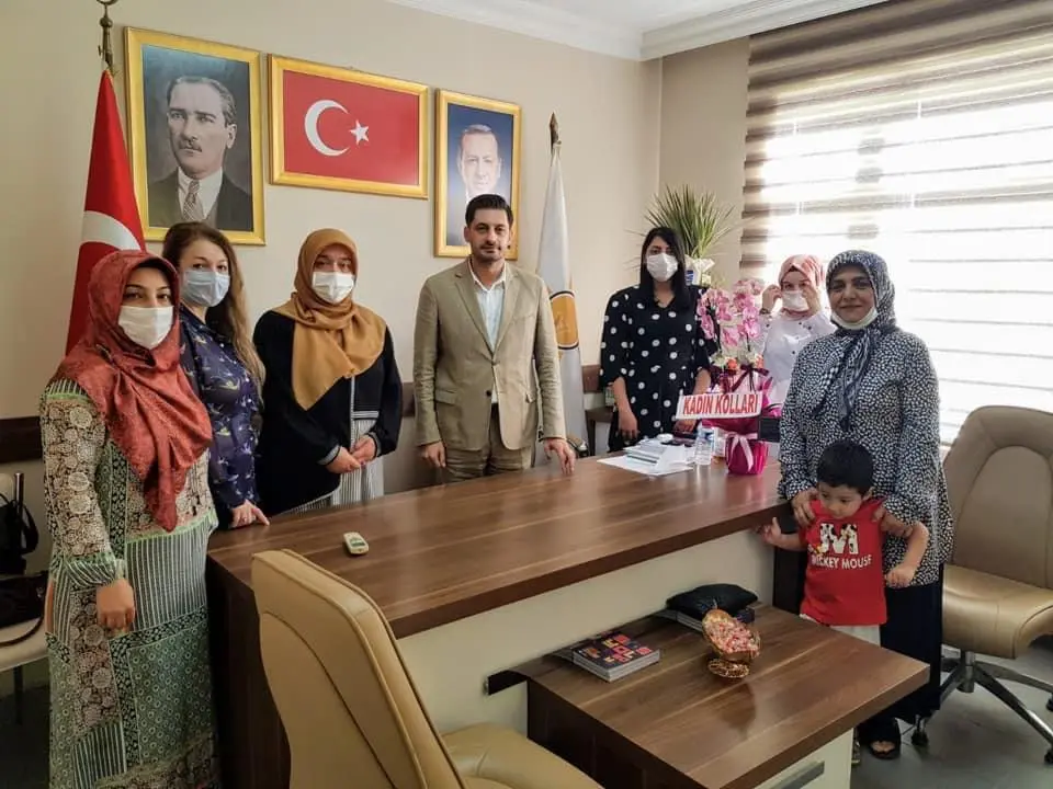 Haber: AKP Kadın Kolları Başkanlığında Görev Değişimi - Galeri-1
